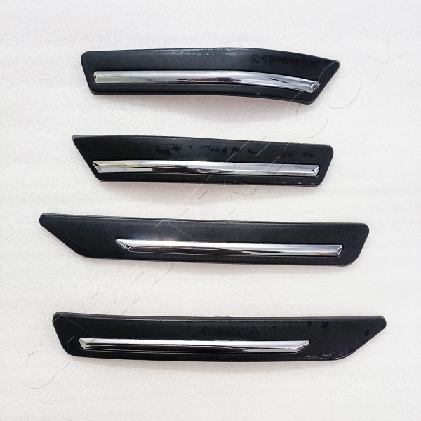 Nissan Magnite 2020 Onwards Customized Bumper Protector Guard with Chrome Line (Set Of 4Pcs.)