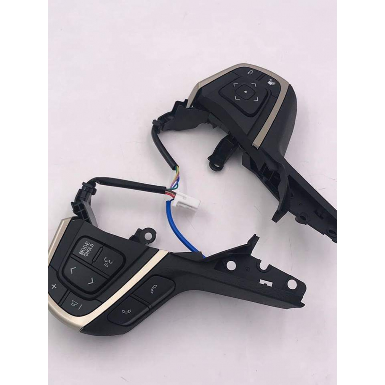 Toyota Innova Crysta Steering Wheel Cruise Control Button Volume