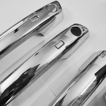 Chrome door online handles for venue