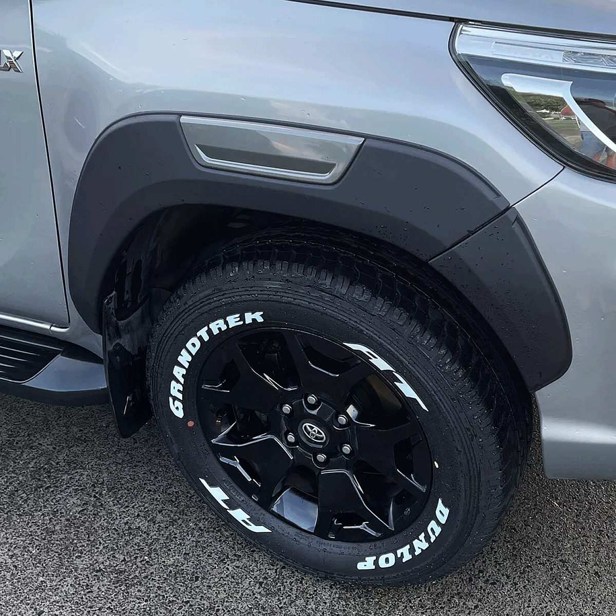 Wheel Arch Cladding for Toyota Hilux - Black and Silver