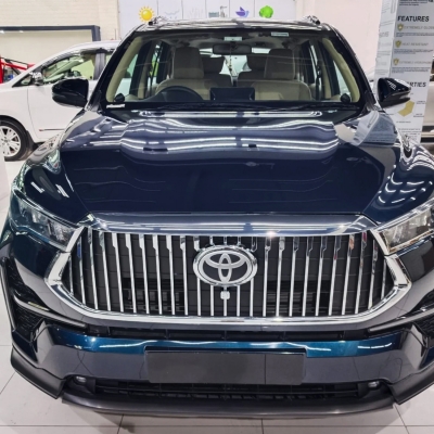 Maybach Design Front Grill for Toyota Innova Hycross 2023 Onwards Maybach Design Front Grill for Toyota Innova Hycross 2023 Onwards