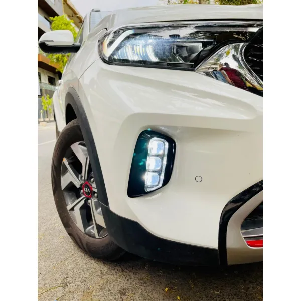 Kia Sonet 2020 Onwards Ice Cube 3 Lense LED Fog Lamp With Matrix Turn Signal - Set of 2Pcs