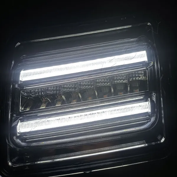 Mahindra Thar 2020 Onward Front Fender LED Strip DRL Light With Matrix Turn Signal (Set of 2Pcs.) Mahindra Thar 2020 Onward Front Fender LED Strip DRL Light With Matrix Turn Signal (Set of 2Pcs.)