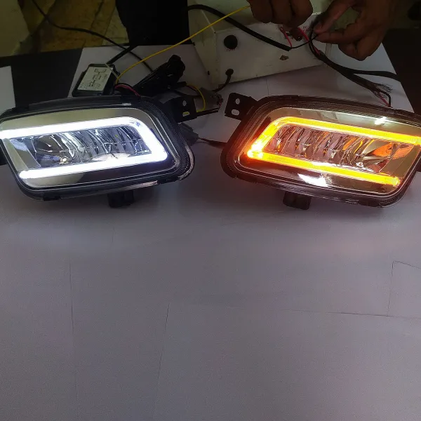 Ford New Endeavour Front LED DRL Daytime Running Light & Fog Lamp with Indicator (Set of 2Pcs.) Ford New Endeavour Front LED DRL Daytime Running Light & Fog Lamp with Indicator (Set of 2Pcs.)