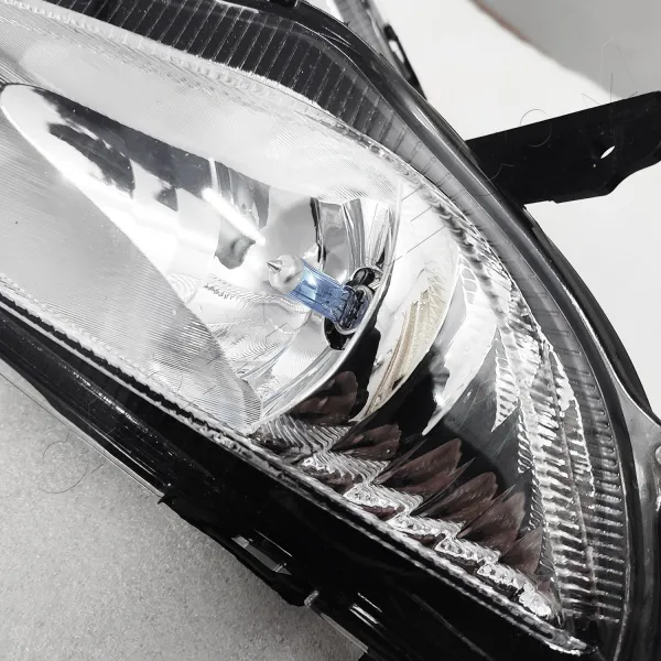 Mahindra XUV500 2015 Onwards Fog Light & Complete Assembly (Set of 2Pcs.) Mahindra XUV500 2015 Onwards Fog Light & Complete Assembly (Set of 2Pcs.)