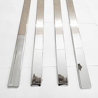 Cnleague Side Door Chrome Beading  for Mahindra XUV 300 2019 Onwards