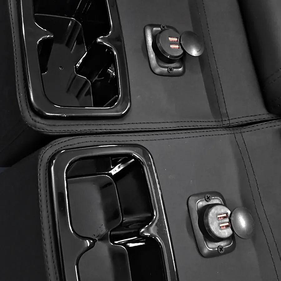 ABS Plastic Armrest Console With USB Charging for Mahindra Thar 2020 Onwards ABS Plastic Armrest Console With USB Charging for Mahindra Thar 2020 Onwards