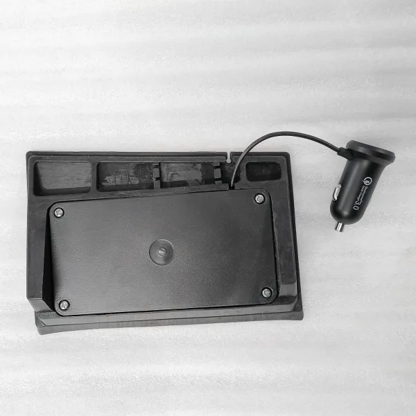 Auto Clover Wireless Charging Pad for Kia Sonet 2020 Onwards