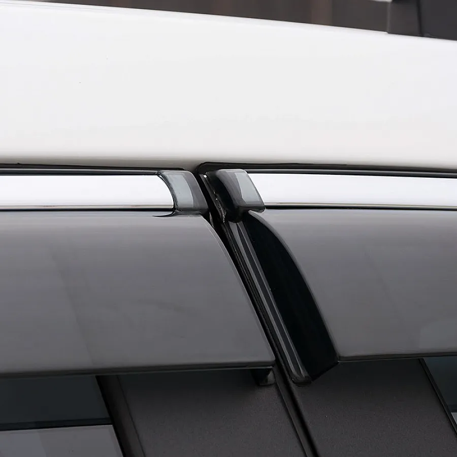 Cnleague Chrome Line Door Visor for Toyota Fortuner 2009-2015