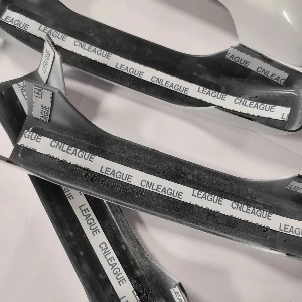 Cnleague Door Handle Cover for Mahindra Scorpio N 2022 Onwards - White with Chrome Cnleague Door Handle Cover for Mahindra Scorpio N 2022 Onwards - White with Chrome