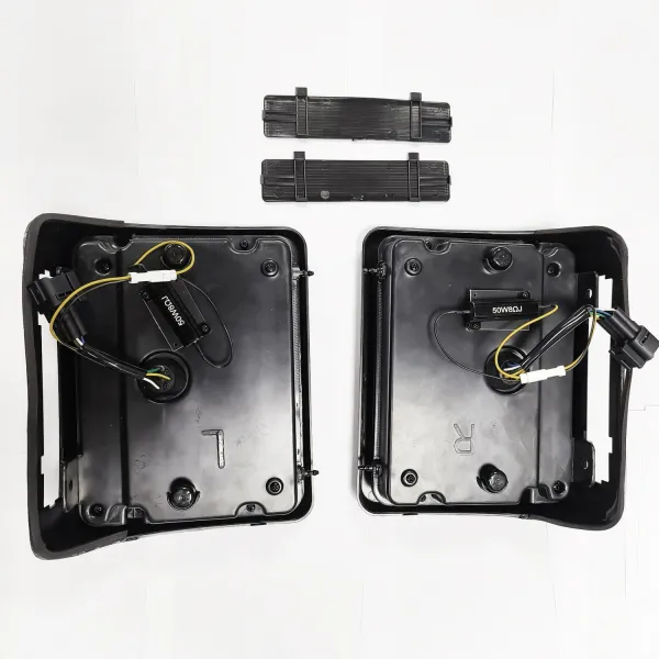 Defender Design Tail Lights for Mahindra Thar, Thar Roxx Defender Design Tail Lights for Mahindra Thar, Thar Roxx