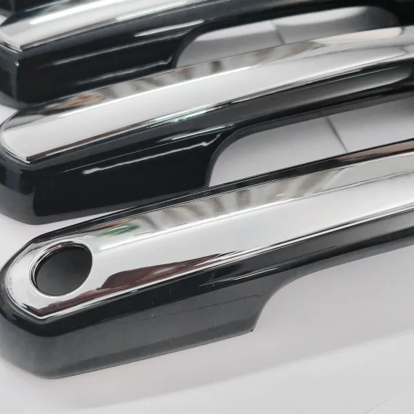 Cnleague Door Handle Cover for Toyota Innova Hycross 2023 Onwards - Black with Chrome Cnleague Door Handle Cover for Toyota Innova Hycross 2023 Onwards - Black with Chrome